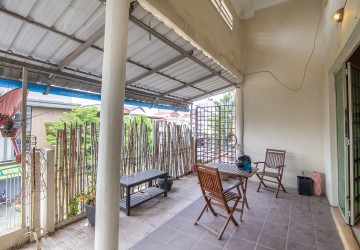 Renovated 1 Bedroom Apartment For Rent - BKK3, Phnom Penh thumbnail