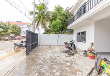 4 Bedroom Commercial Villa For Rent - Wat Bo, Siem Reap thumbnail