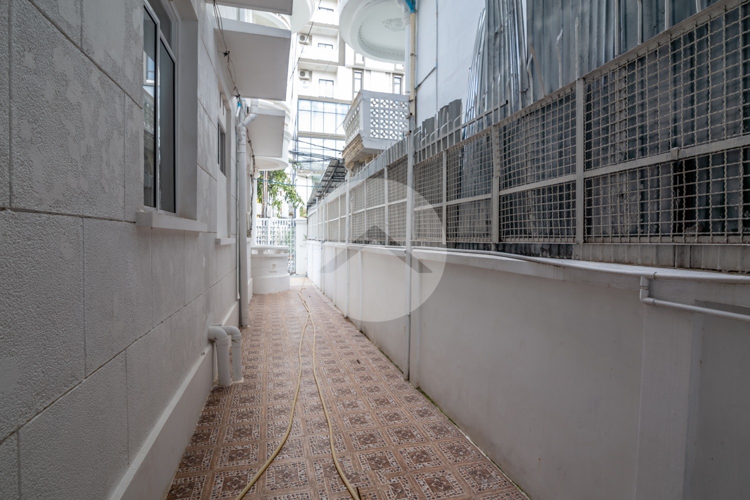 12 Bedroom Commercial Villa For Sale - Beoung Raing, Phnom Penh - Image 3 12 Bedroom Commercial Villa For Sale - Beoung Raing, Phnom Penh - Image 3