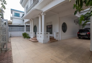12 Bedroom Commercial Villa For Sale - Daun Penh, Phnom Penh thumbnail