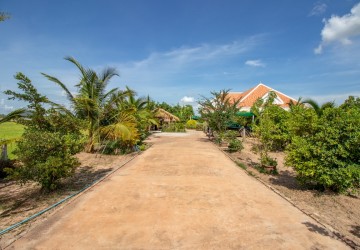 3 Bedroom Villa For Rent - Krabi Riel, Siem Reap thumbnail