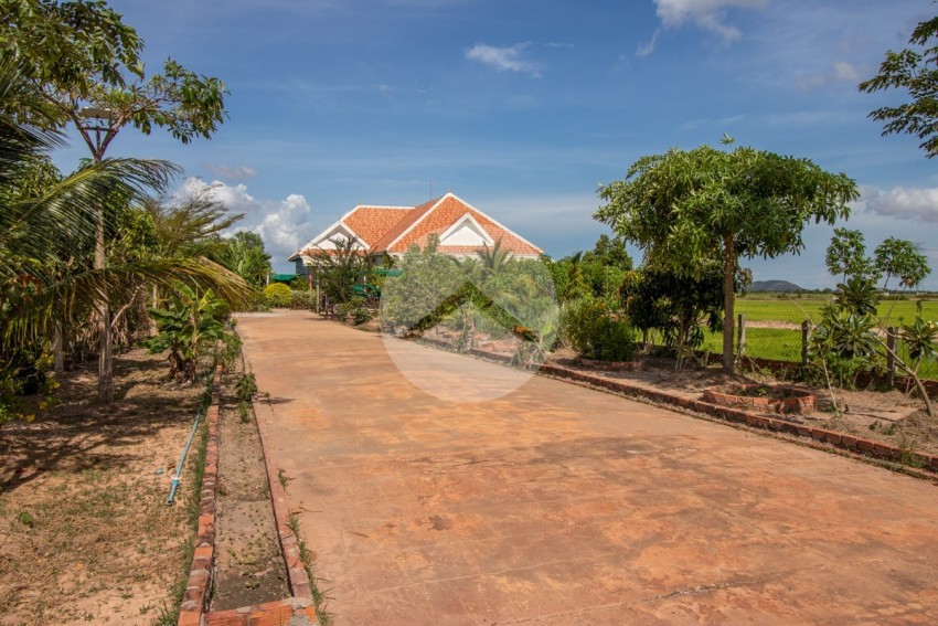 3 Bedroom Villa For Rent - Krabi Riel, Siem Reap