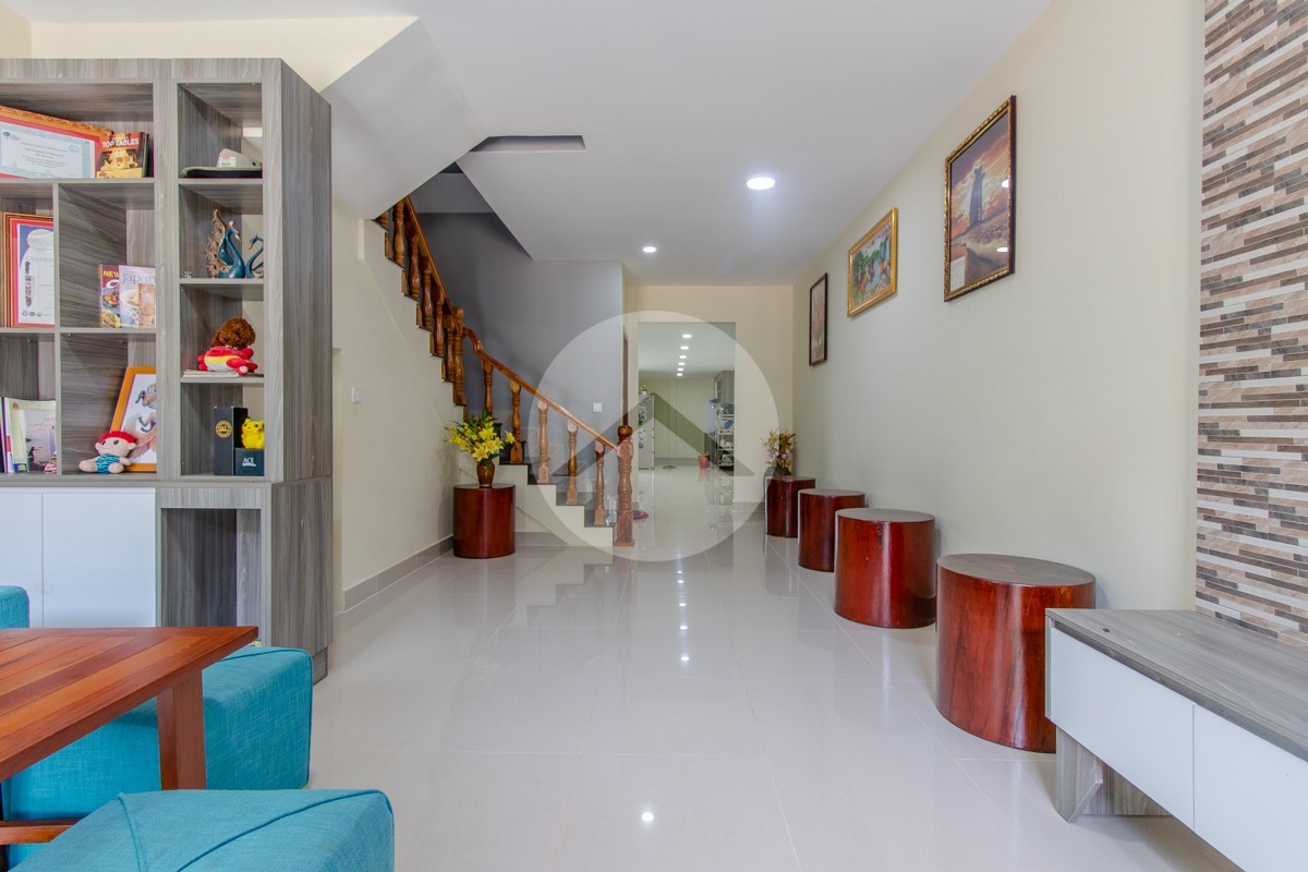 2 Bedroom House For Rent - Svay Dangkum, Siem Reap - Image 4