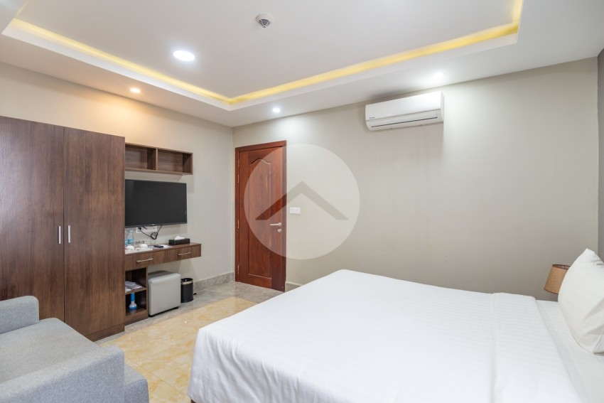3 Bedroom Apartment For Rent - BKK2, Phnom Penh