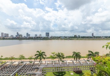 3 Bedroom Duplex Penthouse For Rent - Along Riverside, Phsar Kandal 1, Phnom Penh thumbnail