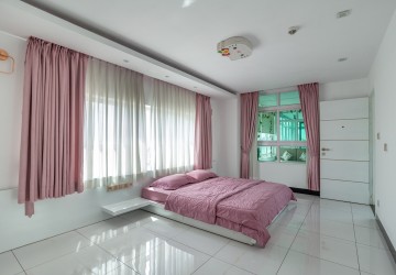 3 Bedroom Penthouse Serviced Apartment For Rent - BKK3, Phnom Penh thumbnail