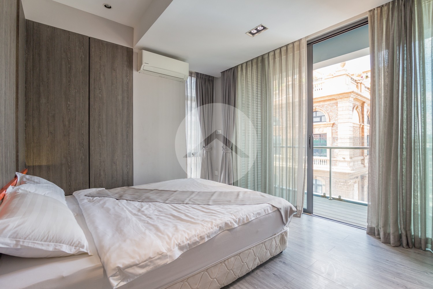 2 Bedroom Serviced Apartment For Rent - BKK1, Phnom Penh - Image 11
