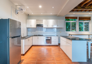 7 Bedroom Townhouse For Rent - Tonle Bassac, Phnom Penh thumbnail