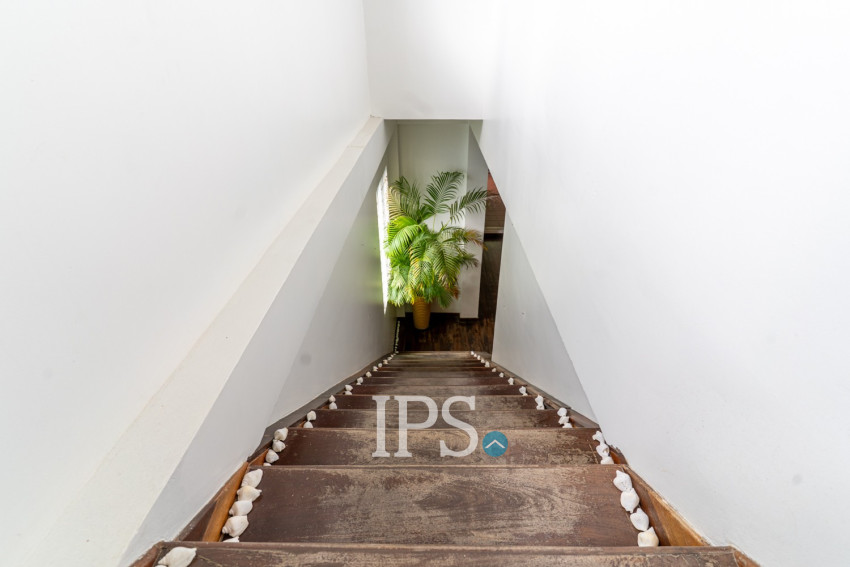 7 Bedroom Townhouse For Rent - Tonle Bassac, Phnom Penh