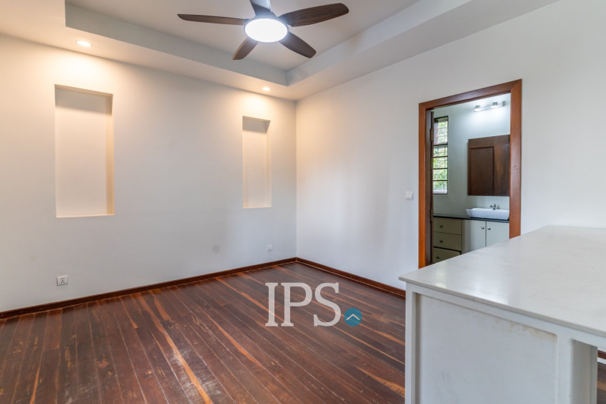 7 Bedroom Townhouse For Rent - Tonle Bassac, Phnom Penh