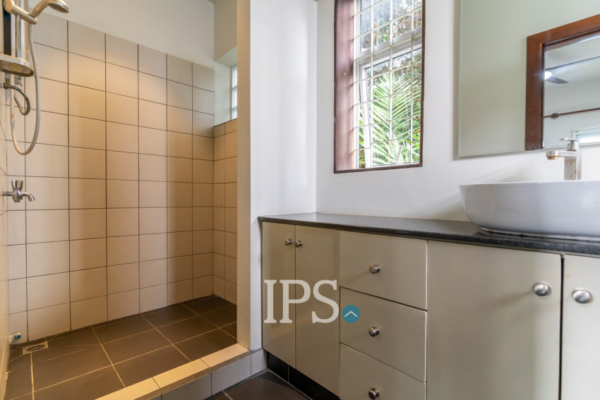 7 Bedroom Townhouse For Rent - Tonle Bassac, Phnom Penh