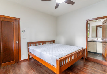 7 Bedroom Townhouse For Rent - Tonle Bassac, Phnom Penh thumbnail