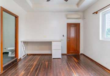 7 Bedroom Townhouse For Rent - Tonle Bassac, Phnom Penh thumbnail