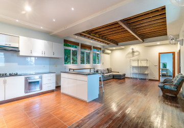 7 Bedroom Townhouse For Rent - Tonle Bassac, Phnom Penh thumbnail