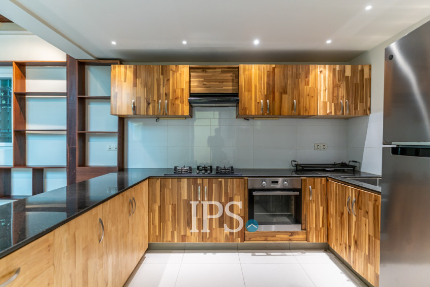 7 Bedroom Townhouse For Rent - Tonle Bassac, Phnom Penh