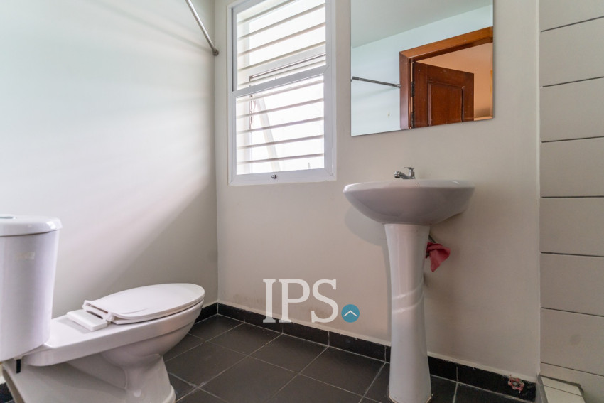 7 Bedroom Townhouse For Rent - Tonle Bassac, Phnom Penh