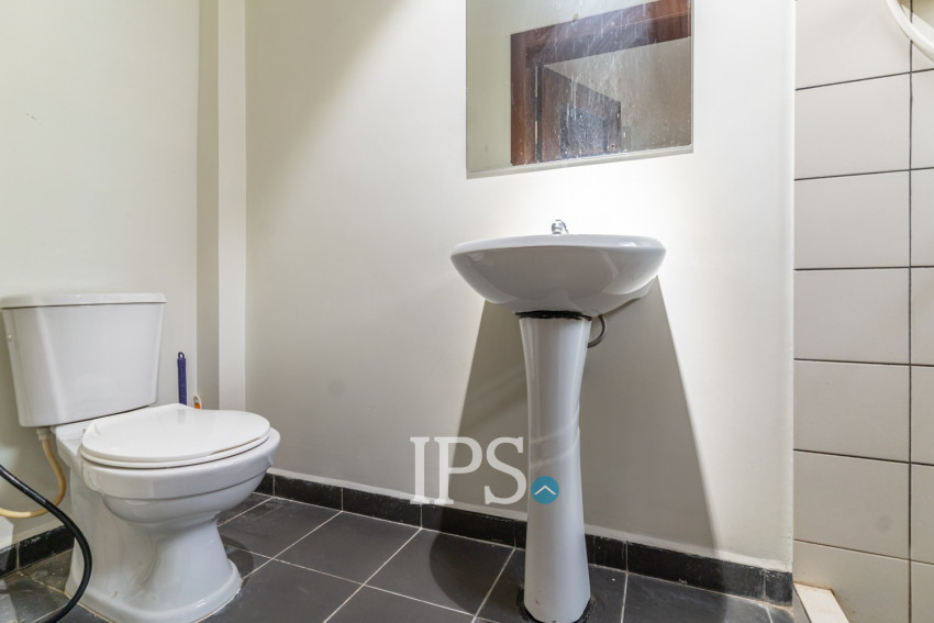 7 Bedroom Townhouse For Rent - Tonle Bassac, Phnom Penh