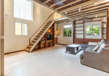 7 Bedroom Townhouse For Rent - Tonle Bassac, Phnom Penh thumbnail