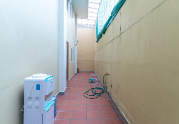 7 Bedroom Townhouse For Rent - Tonle Bassac, Phnom Penh thumbnail