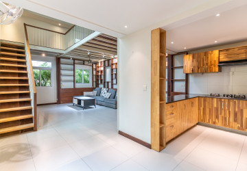 7 Bedroom Townhouse For Rent - Tonle Bassac, Phnom Penh thumbnail