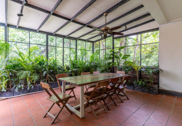 7 Bedroom Townhouse For Rent - Tonle Bassac, Phnom Penh thumbnail