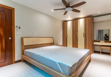 7 Bedroom Townhouse For Rent - Tonle Bassac, Phnom Penh thumbnail