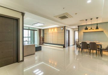 3 Bedroom Condo For Rent - Decastle Royal, BKK1,  Phnom Penh thumbnail