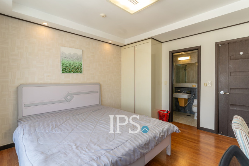 3 Bedroom Condo For Rent - Decastle Royal, BKK1,  Phnom Penh