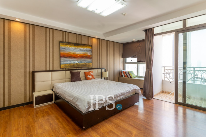 3 Bedroom Condo For Rent - Decastle Royal, BKK1,  Phnom Penh