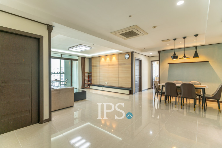 3 Bedroom Condo For Rent - Decastle Royal, BKK1,  Phnom Penh