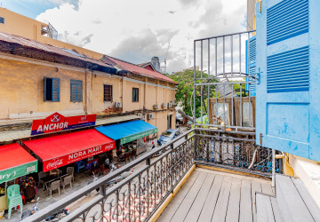 Renovated Duplex 2 Bedroom Apartment For Rent - Wat Phnom, Phnom Penh thumbnail