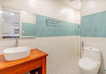 Renovated Duplex 2 Bedroom Apartment For Rent - Wat Phnom, Phnom Penh thumbnail