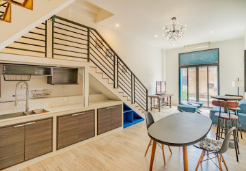 Renovated Duplex 2 Bedroom Apartment For Rent - Wat Phnom, Phnom Penh thumbnail