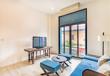 Renovated Duplex 2 Bedroom Apartment For Rent - Wat Phnom, Phnom Penh thumbnail
