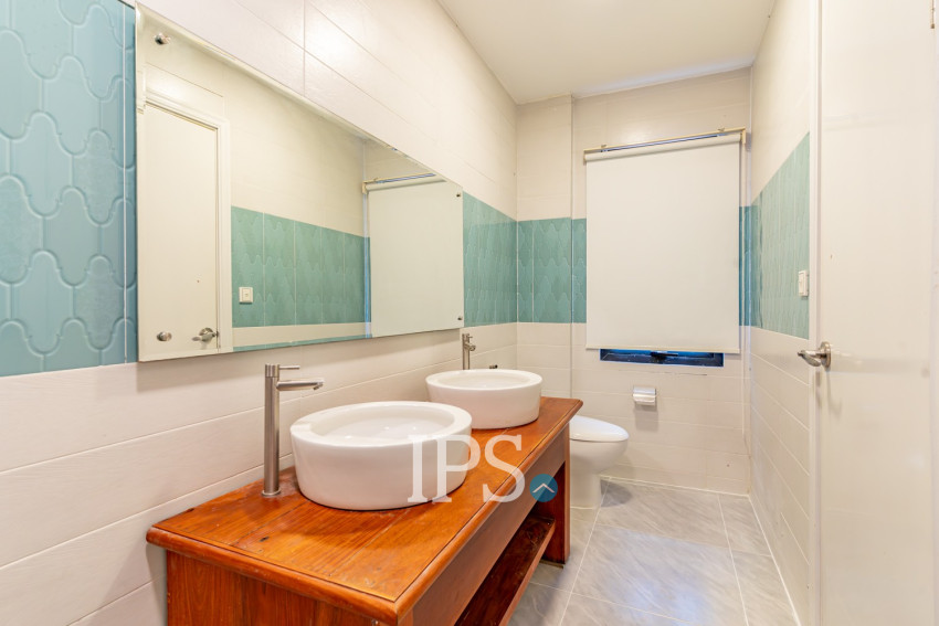 Renovated Duplex 2 Bedroom Apartment For Rent - Wat Phnom, Phnom Penh