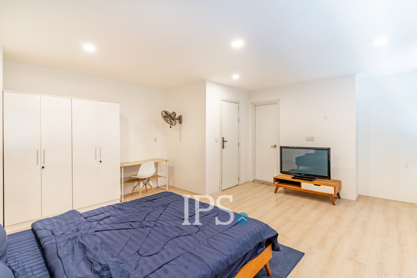 Renovated Duplex 2 Bedroom Apartment For Rent - Wat Phnom, Phnom Penh