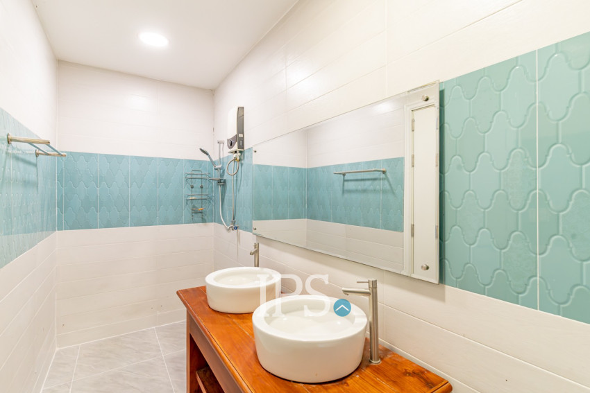 Renovated Duplex 2 Bedroom Apartment For Rent - Wat Phnom, Phnom Penh