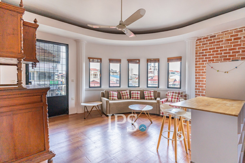 Renovated 3 Bedroom Apartment For Rent - Phsar Kandal 1, Phnom Penh