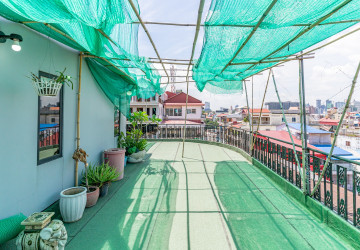 Renovated 3 Bedroom Apartment For Rent - Phsar Kandal 1, Phnom Penh thumbnail