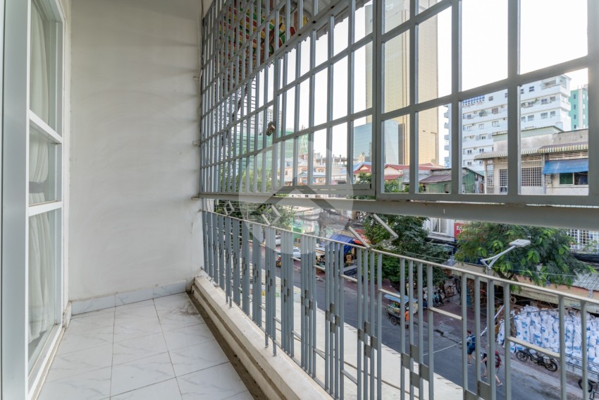 Renovated 1 Bedroom Apartment For Rent - Chakto Mukh, Phnom Penh