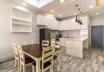 Renovated 1 Bedroom Apartment For Rent - Chakto Mukh, Phnom Penh thumbnail
