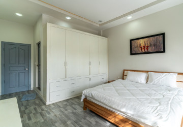 Renovated 1 Bedroom Apartment For Rent - Chakto Mukh, Phnom Penh thumbnail
