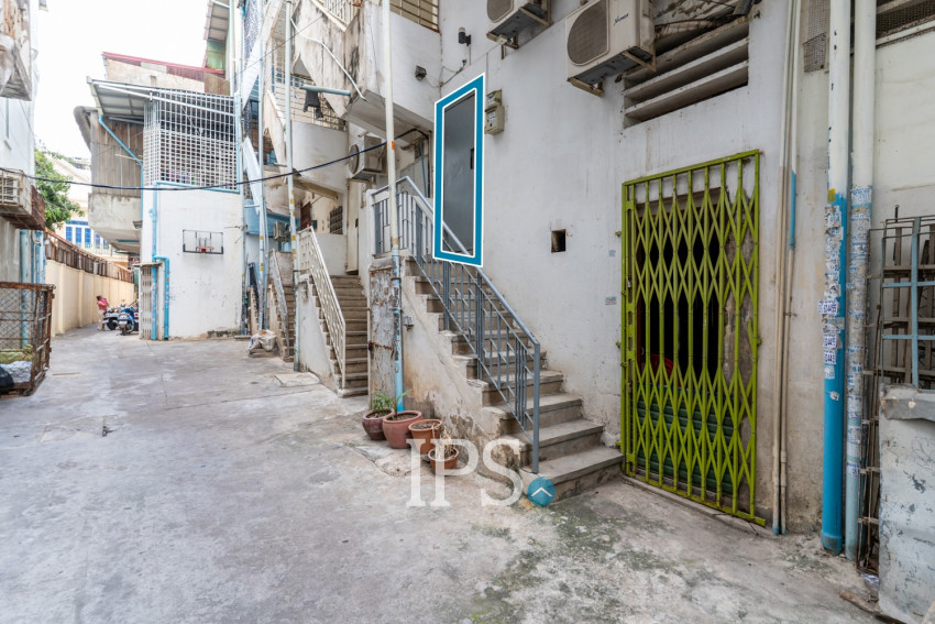Renovated 1 Bedroom Apartment For Rent - Chakto Mukh, Phnom Penh