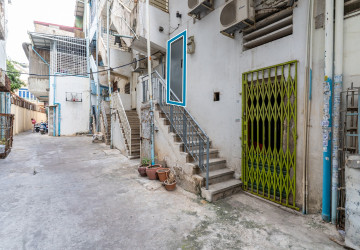 Renovated 1 Bedroom Apartment For Rent - Chakto Mukh, Phnom Penh thumbnail
