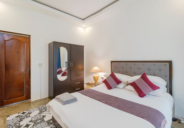 3 Bedroom House For Rent - Sangkat Siem Reap, Siem Reap thumbnail