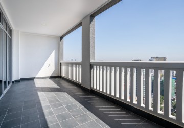 3 Bedroom Penthouse For Rent - BKK1, Phnom Penh thumbnail