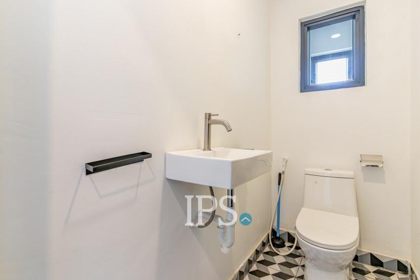 Renovated 3 Bedroom Apartment For Rent - BKK1, Phnom Penh