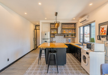 Renovated 3 Bedroom Apartment For Rent - BKK1, Phnom Penh thumbnail