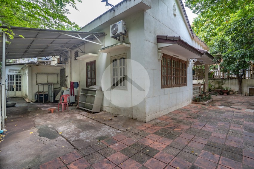 476 Sqm Commercial Villa For Rent - Tonle Bassac, Phnom Penh