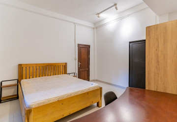 Renovated 2 Bedroom Apartment For Rent - Chakto Mukh, Phnom Penh thumbnail